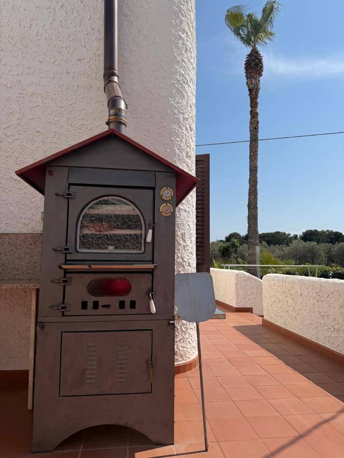 Villa Almandia, Capitolo, Monopoli in Capitolo, Monopoli