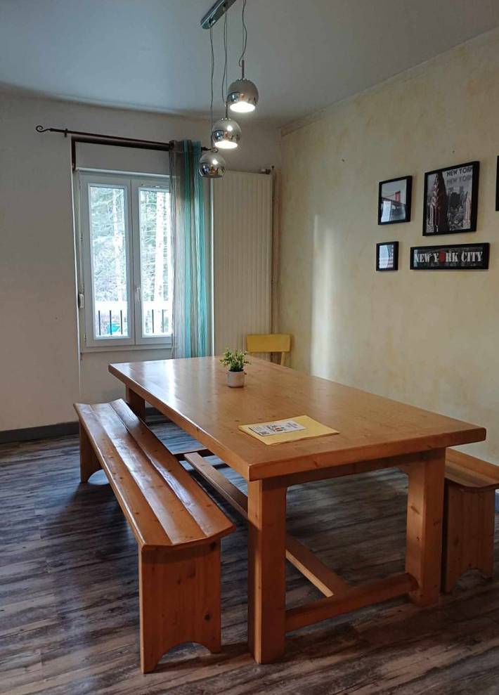 Gîte pour 6 personnes, avec jardin et balcon, animaux acceptés dans Laveyrune