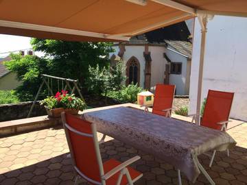 Gîte pour 6 personnes, avec jardin et vue, animaux acceptés à Oberbronn