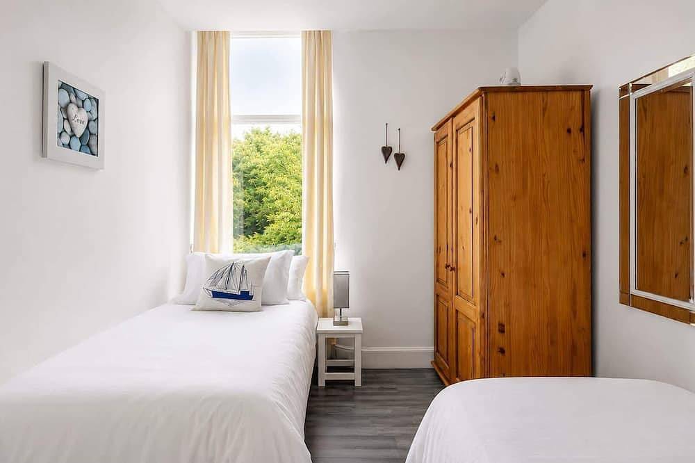 Entire apartment, Panoramic Sea View Apartment in Rothesay Bay in Rothesay, Argyll & Bute