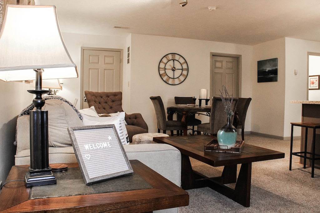 Ganze Wohnung, Cozy Apt. Downtown Floyd; Golden Maple Homestays in Blue Ridge Parkway, Floyd County