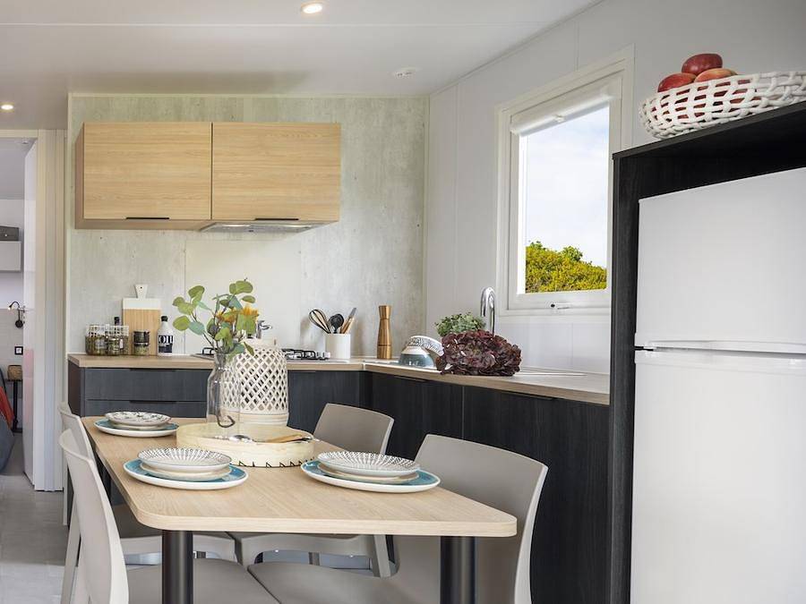 Flower Camping les Aubepines - Mobilhome 4 personnes - 24m² Confort (2 chambres) avec Terrasse semi couverte 7,5m² in Le Crotoy, Région d'Abbeville