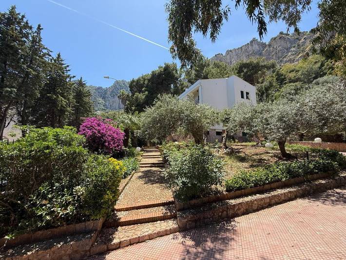 Pension voor 2 personen, met uitzicht en tuin in Palermo
