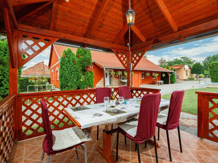 Ferienhaus für 10 Personen, mit Garten und Terrasse am Balaton - 2