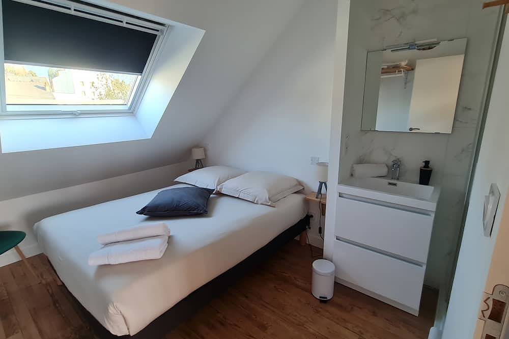 Entire apartment, Le Jaures 6 - T2 - Dernier Etage in Hennebont, Côte des Mégalithes