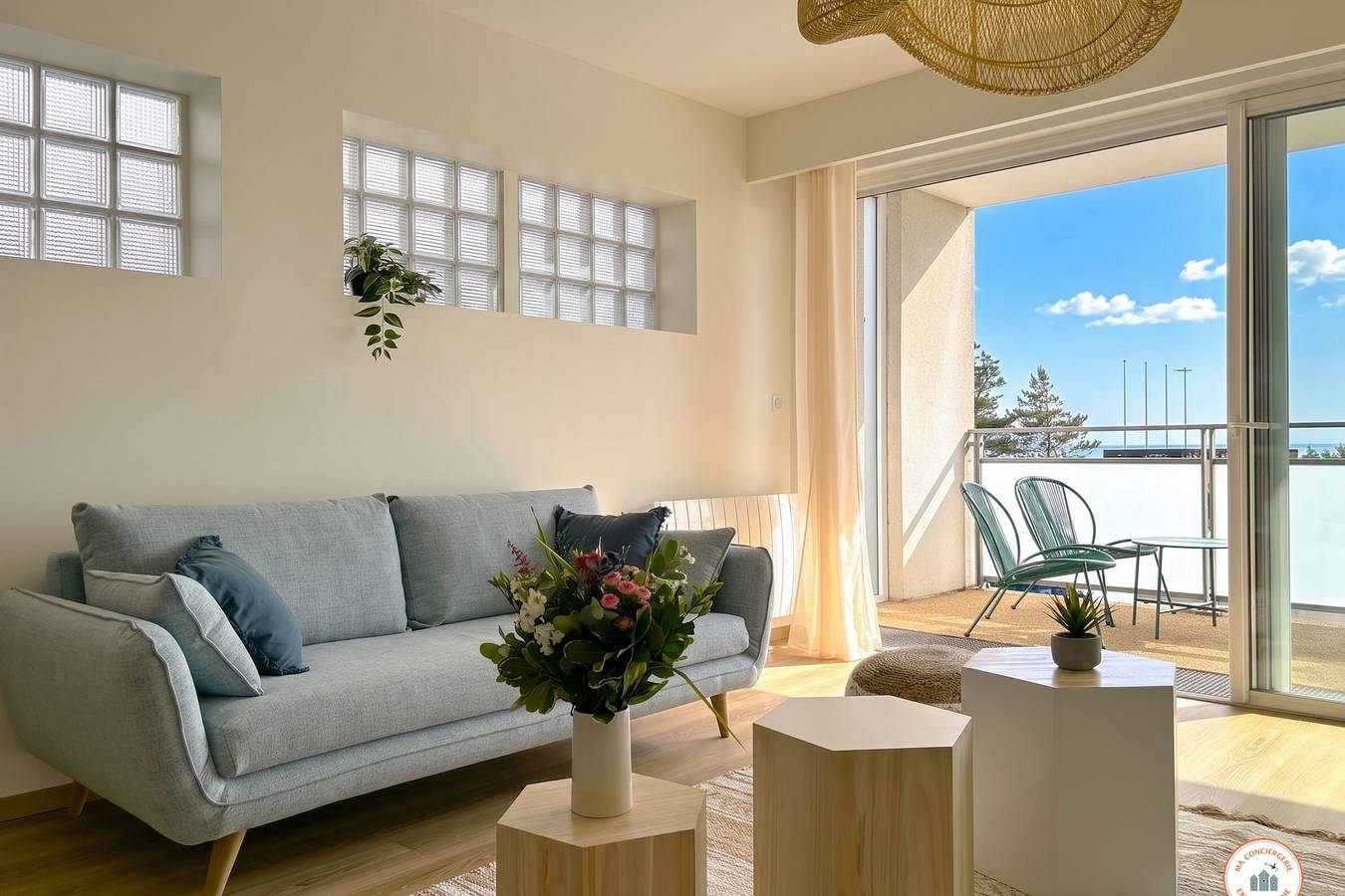 Appartement entier, 🍉 Le Bord de Mer - Vue Mer, Terrasse & Parking in Saint-Martin-du-Littoral, Région du Havre