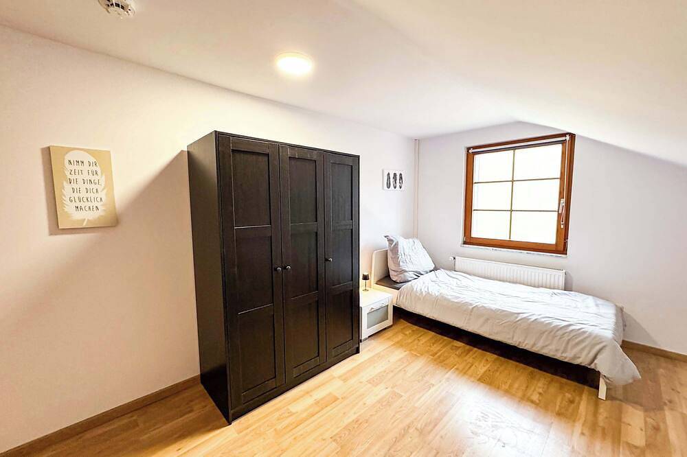 Ganze Wohnung, Helle und geräumige Wohnung in Süd-Berlin mit Parkplatz in Großbeeren, Teltow-Fläming