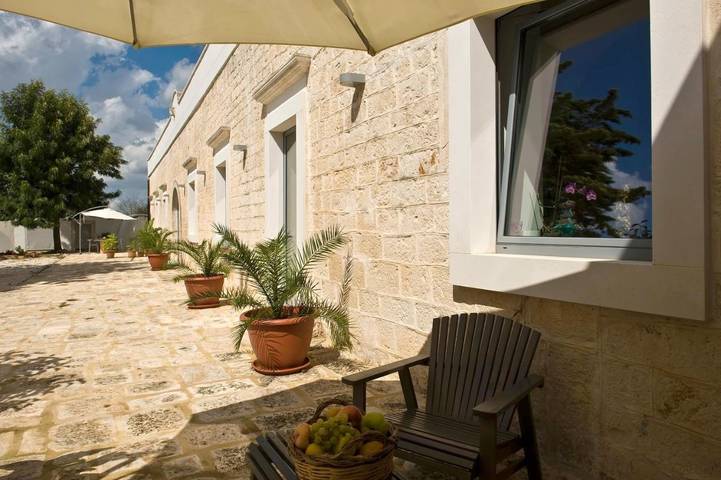Location de vacances pour 8 personnes, avec vue ainsi que jardin et piscine, adapté aux familles dans Ceglie Messapico - 3