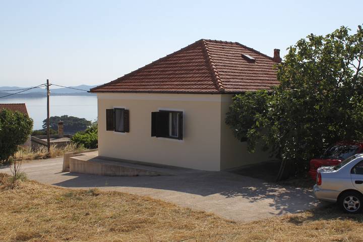 Ganze Wohnung, 1-Zimmer-Ferienwohnung mit Terrasse und Meerblick Savar, Dugi otok -b in Sali, Dugi Otok