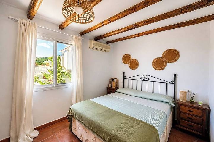 Maison confortable dans un village blanche pittoresque de montagne in Canillas de Albaida, Province de Málaga