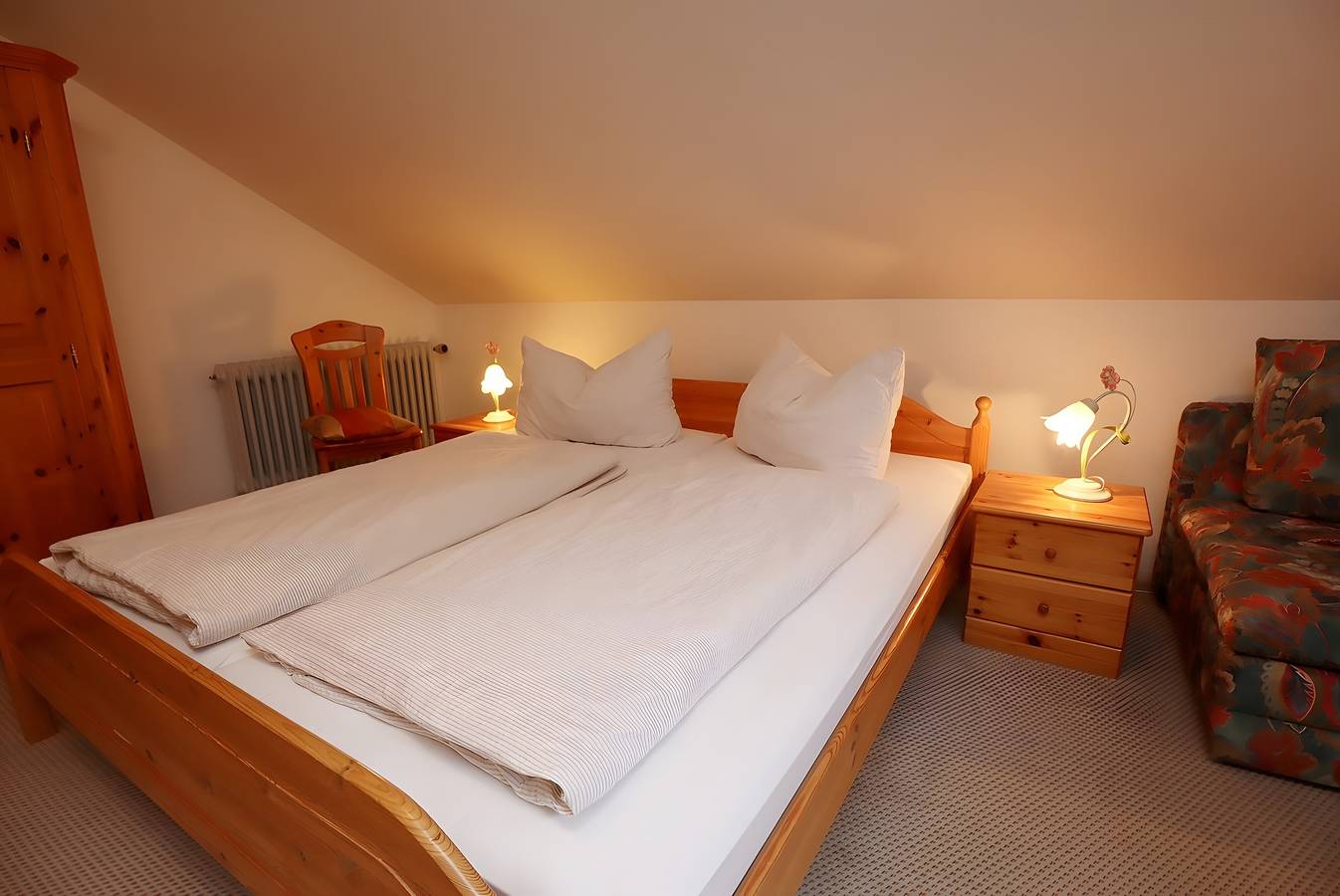 Ganze Wohnung, Ferienwohnung 'Dahlie, 90qm' mit Bergblick, Gemeinschaftsgarten und Wi-Fi in Altglashütten (Feldberg), Feldberg