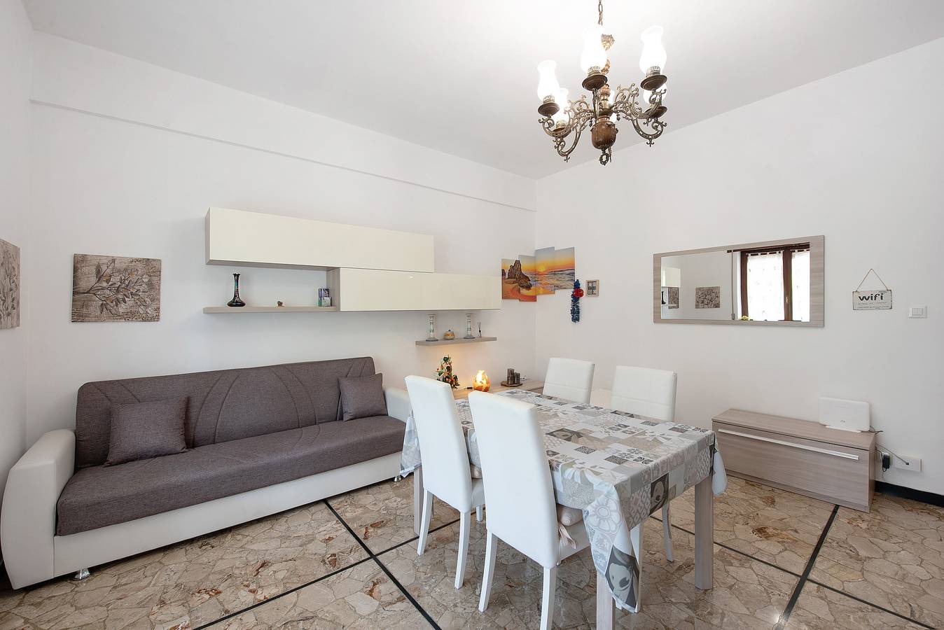 Ganze Wohnung, Ferienwohnung 'La Casa Della Gioia' mit Balkon und Wi-Fi in Serravalle Scrivia, Alessandria Provinz