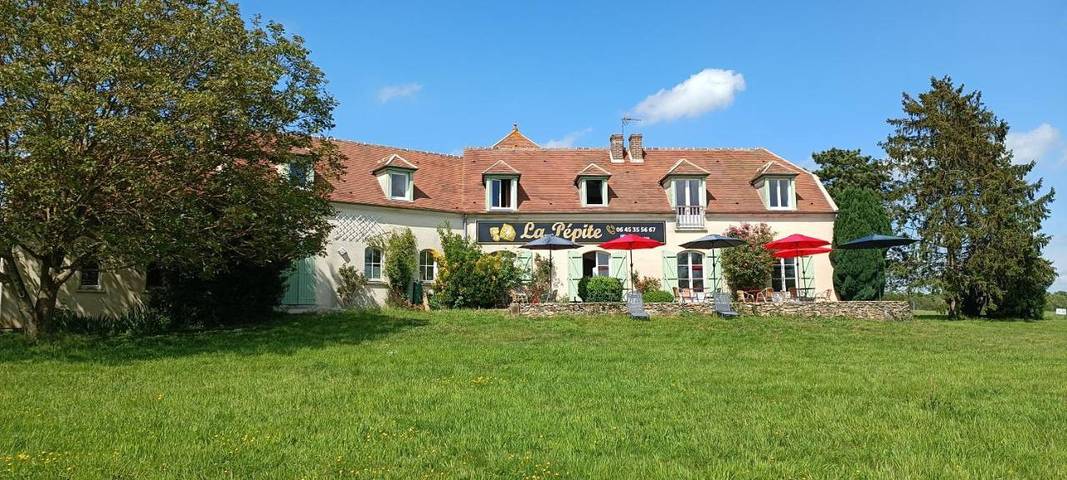 Chambre d’hôte pour 5 personnes, avec Terrasse ainsi que Jardin et Vue