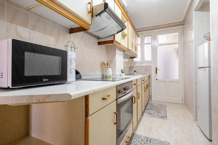 Ganze Wohnung, Ferienwohnung 'El Compromiso' mit Balkon, Wi-Fi und Klimaanlage in Caspe, Saragossa Provinz