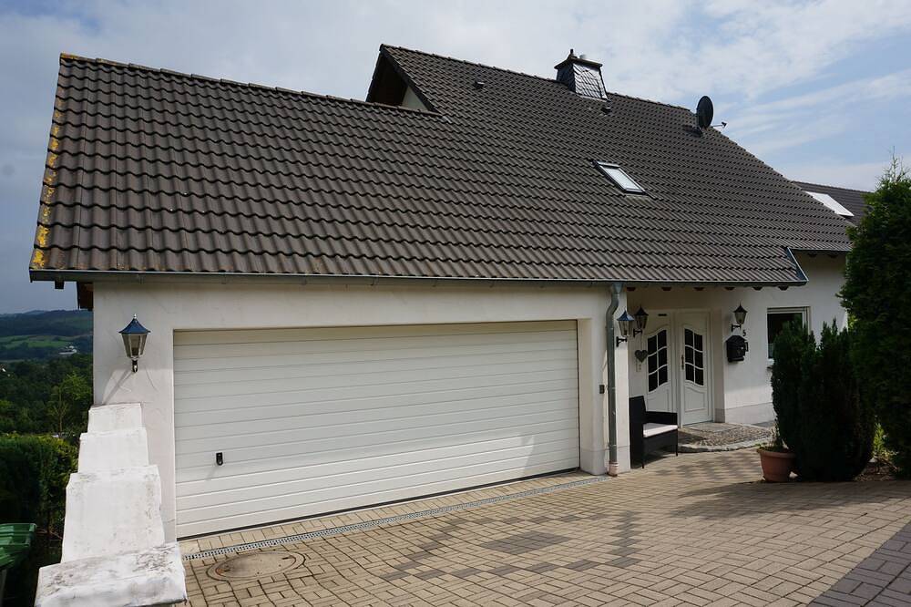Neuwertiges Efh für 6 Pers. mit Garage in mittelbarer Nähe zum Sorpesee in Langscheid, Sundern