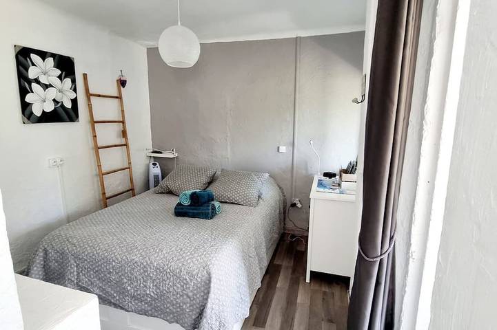 Location de vacances pour 6 personnes, avec jardin à Le Luc - 3