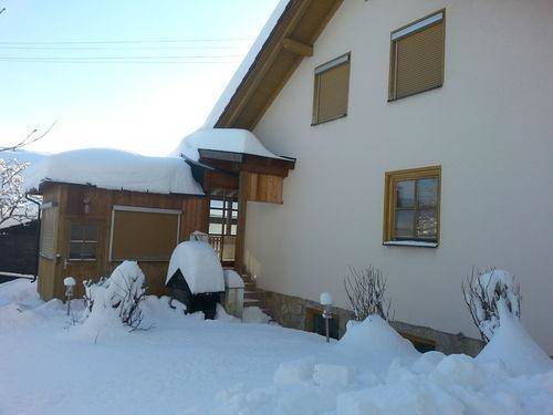 Ganze Wohnung, Ferienhaus Klingenbrunn - Ferienwohnung Og im Ferienhaus Klingenbrunn in Spiegelau, Ostbayern