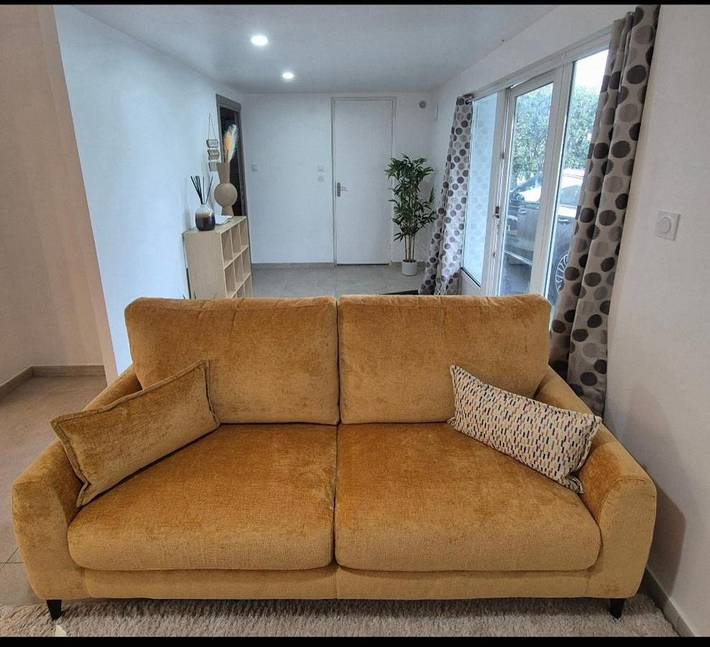 Gîte pour 2 personnes, avec jardin à Lissieu - 2