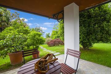 Vakantieappartement voor 2 Personen in Ghiffa, Lepontine Alps, Afbeelding 1