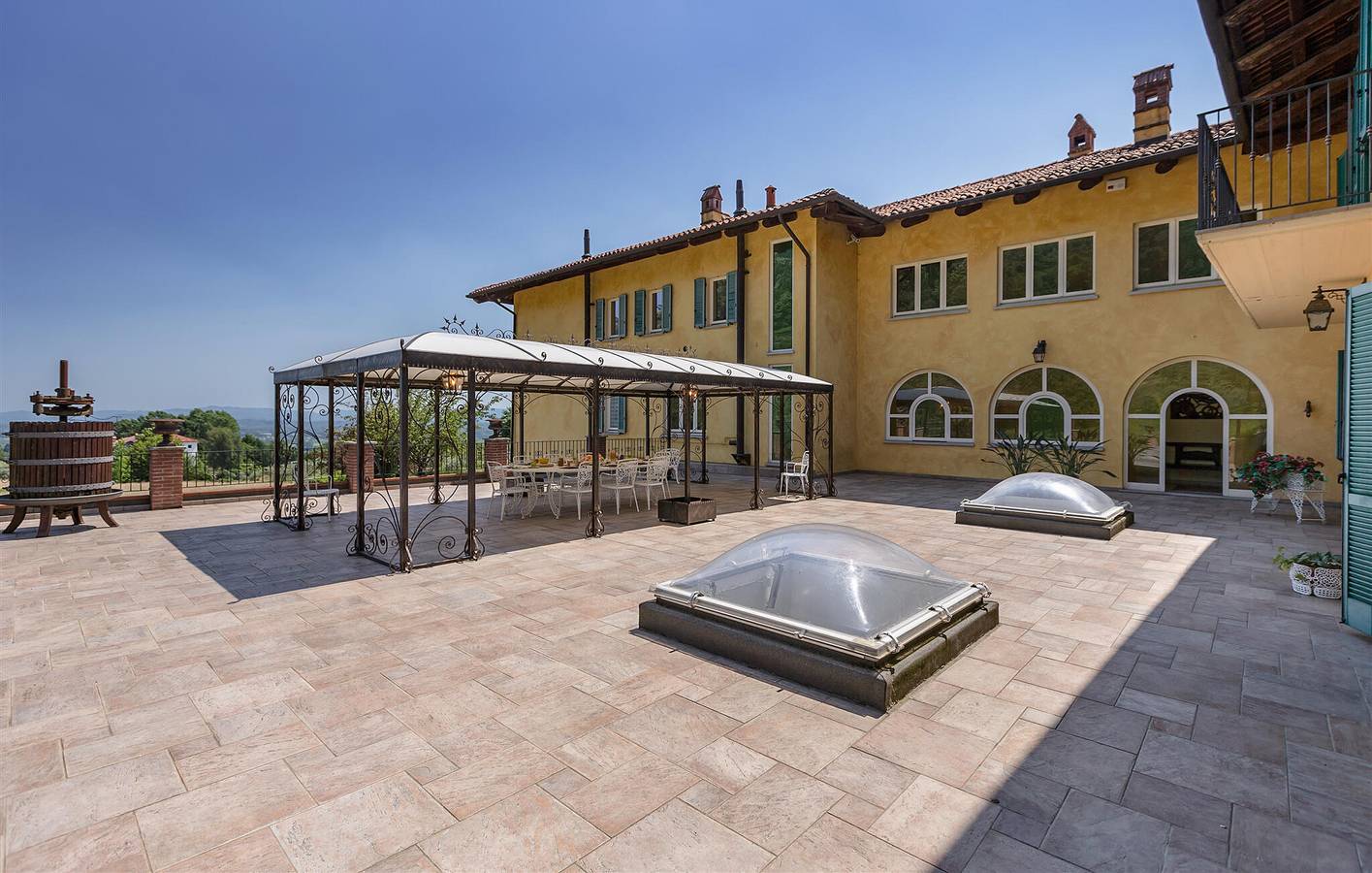 Accogliente appartamento con terrazza, parcheggio e internet - 1.5km dal centro di Bollengo in Bollengo, Canavese