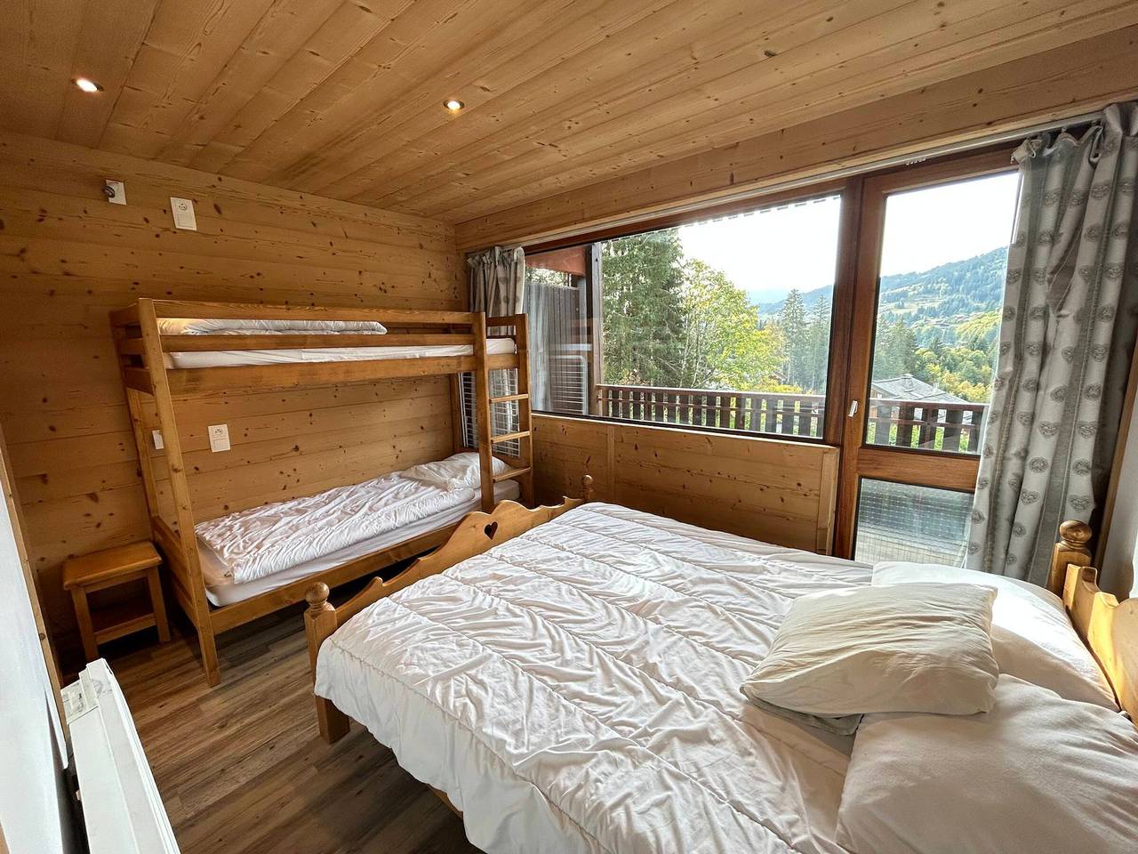 Entire apartment, Les Gets - Renovated apartment near slopes, free shuttle, parking in Les Gets, Les Portes du Soleil