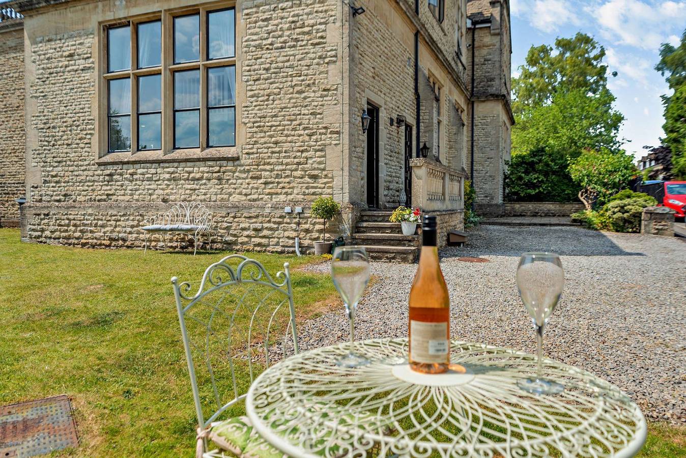 Entire apartment, The Old School House in Stow-on-the-Wold, Gloucestershire
