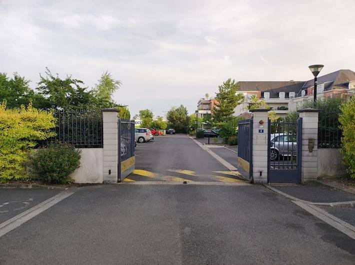 Gîte pour 3 personnes, avec terrasse et piscine à Fondettes - 3