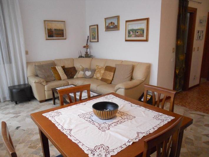 Ferienwohnung für 5 Personen, mit Balkon und Ausblick in Lido di Venezia - 2