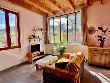 Gîte pour 4 personnes, avec terrasse à Octon