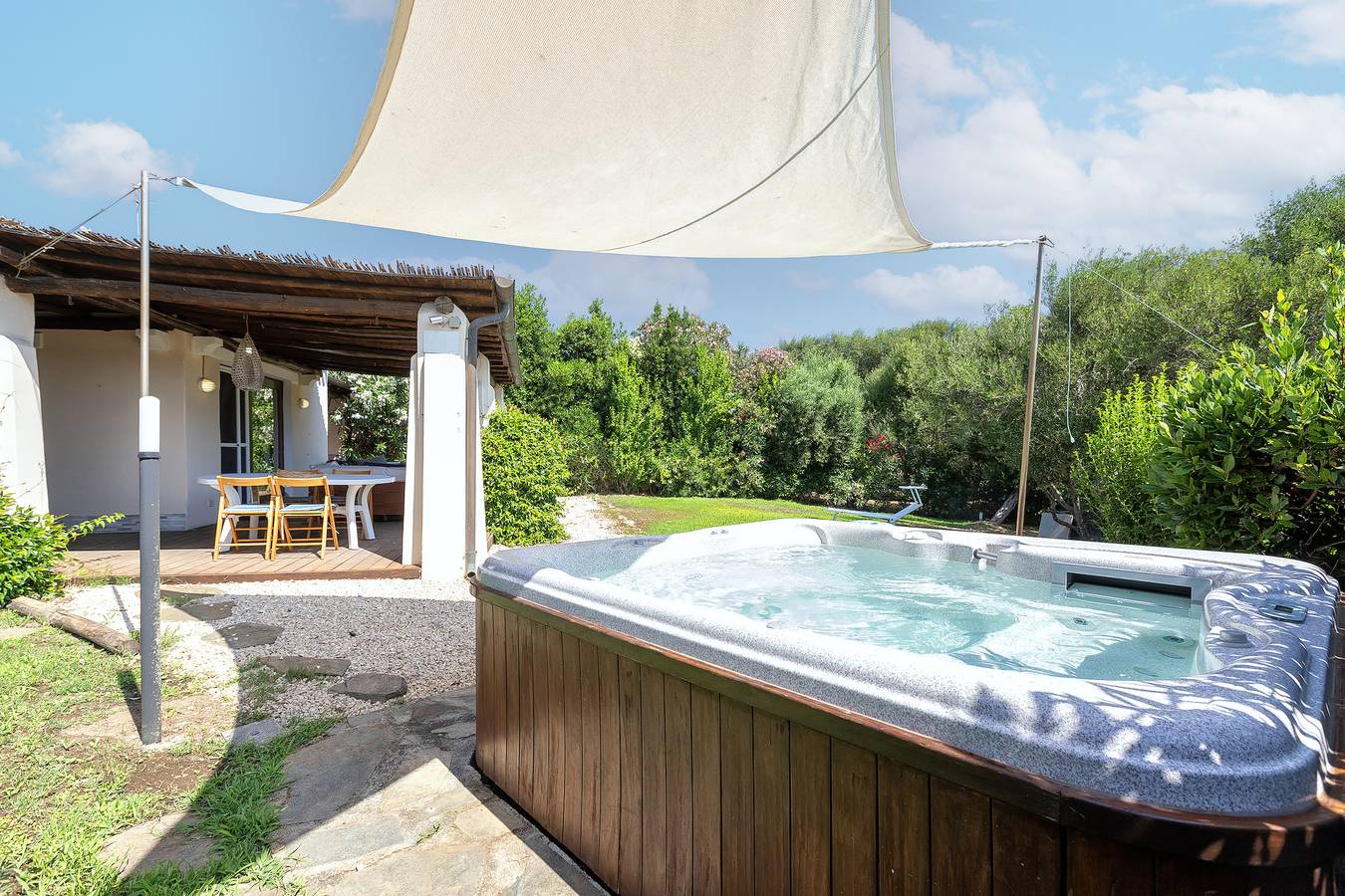 Ferienhaus 'Medit' mit privater Terrasse, Wlan und Klimaanlage in Stagno di Casaraccio, Punta De Su Turrione