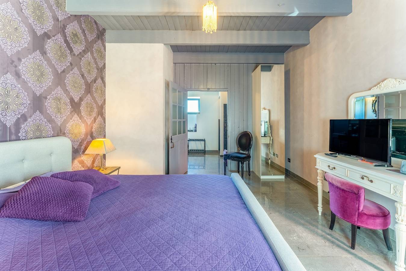 Gästehaus 'Double Supérieure' mit Gemeinschaftspool, privater Terrasse und Wi-Fi in Rasteau, Vaucluse