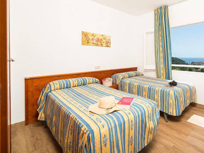 Ganze Wohnung, Apartamentos Els Llorers - Wohnung 4 personen - A2 Apto 2+2 V. Mar Superior in Roca Grossa, Lloret de Mar