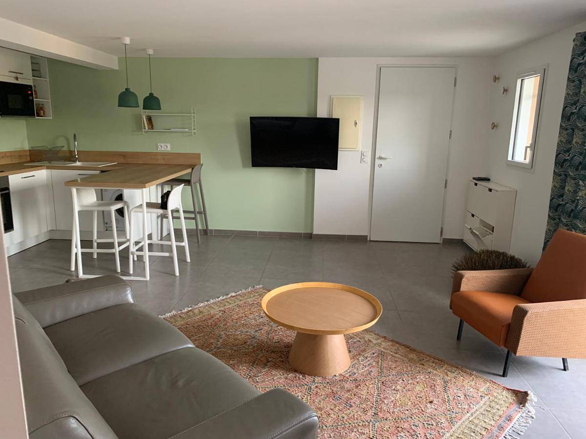 Appartement entier, Saint-Péray : La Chapelle du Prieuré in Saint-Péray, Région de Tournon-sur-Rhône