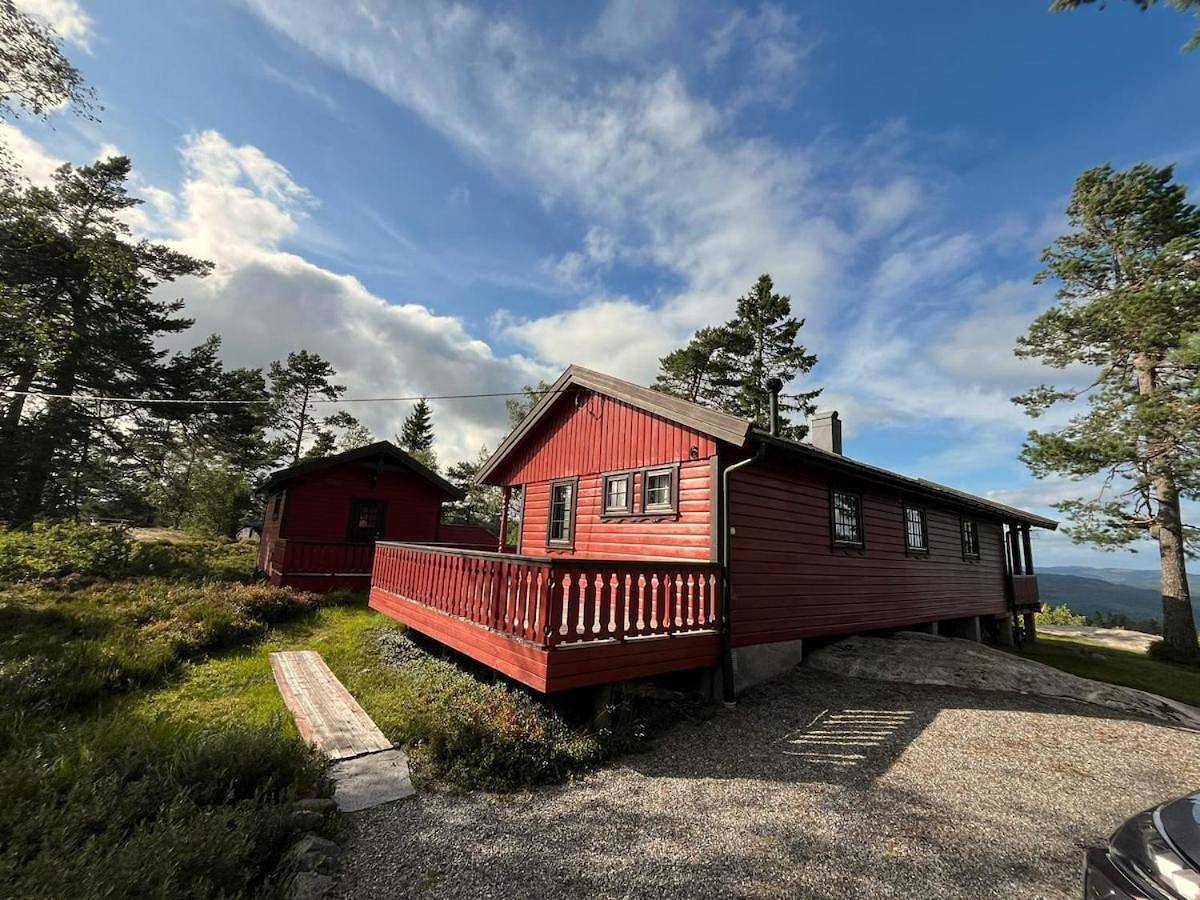 Ruime all-Season toplocatie met magisch uitzicht in Evje og Hornnes