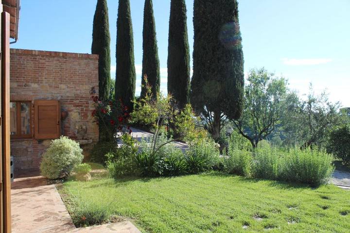 Location de vacances pour 4 personnes, avec Balcon et Terrasse ainsi que Jardin et Vue sur le lac à Chiusi - 3