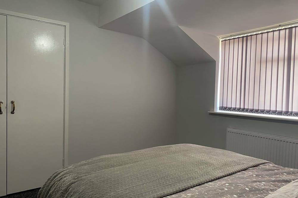 Budget En-suite in Wolverhampton/Birmingham Rd, situated in a quiet neighborhood in Wolverhampton, Birmingham y alrededores