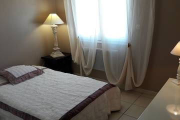 Maison De Vacances pour 6 Personnes dans Pont-Saint-Esprit, Région de Nîmes, Photo 2