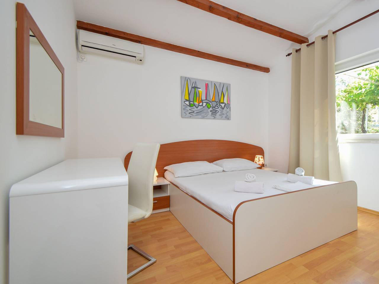 Karmela in Vodice, Šibenik-Knin
