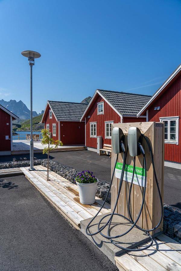 Three-Bedroom Chalet in Flakstad