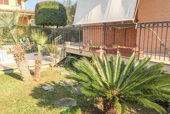 Gîte pour 11 personnes, avec jardin à Pineto - 4