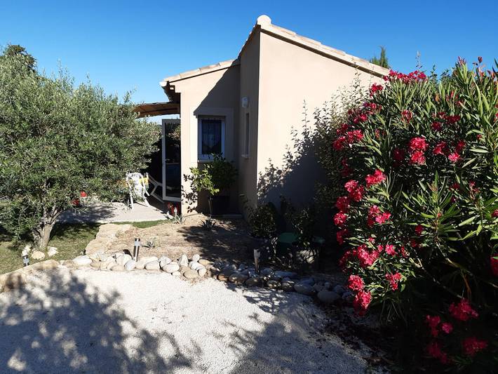 Chambre d’hôte pour 2 personnes, avec jardin et piscine, animaux acceptés dans le Vaucluse - 3