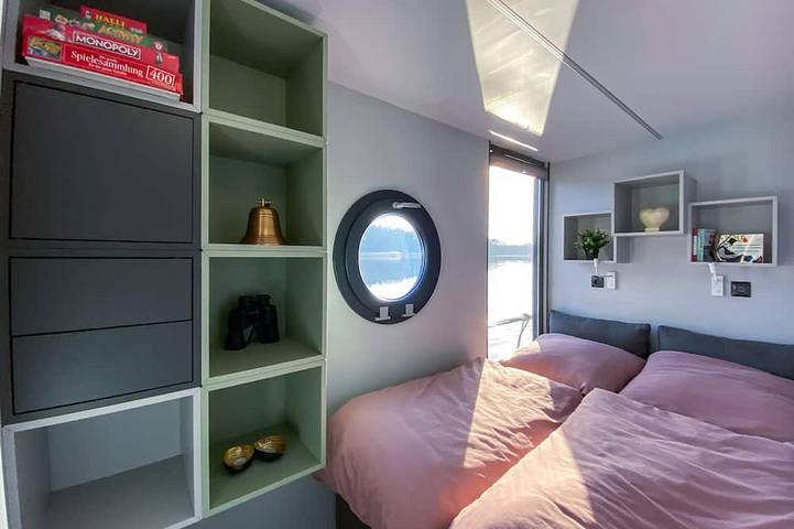 Hausboot für 5 Personen, mit Terrasse in Mecklenburgische Seenplatte - 3