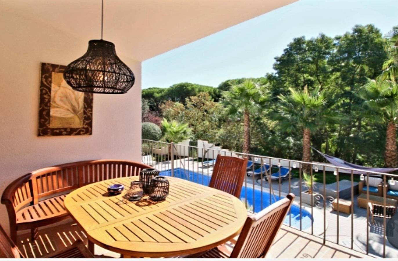 Villa Francisco avec vue sur la montagne, piscine et Wi-Fi in Cabanyes, Calonge