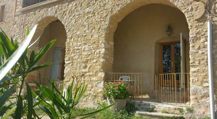 Gîte pour 3 personnes, avec jardin ainsi que terrasse et piscine à Bouc-Bel-Air