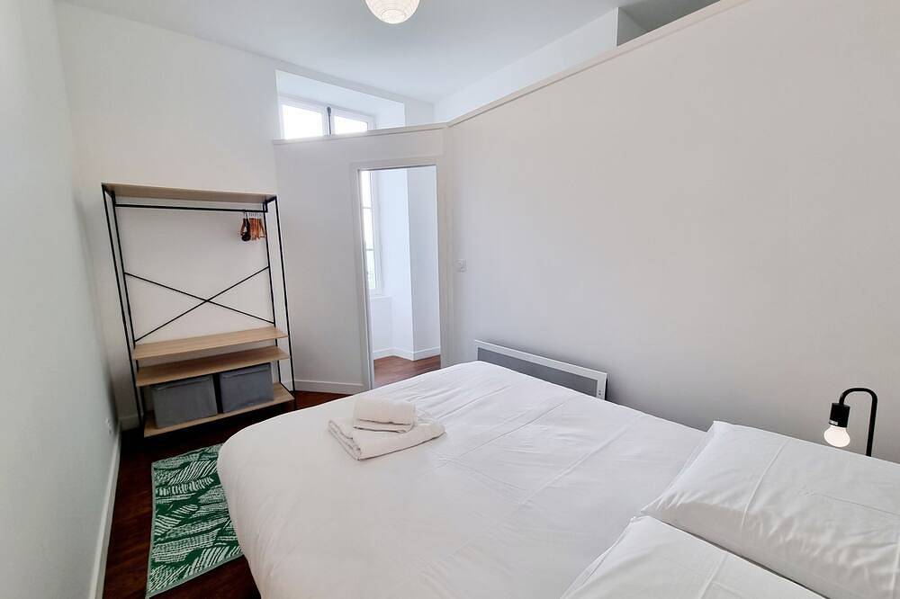 Entire apartment, Plateau d'Angoulême T2 near bus and shops in Angoulême, Charente