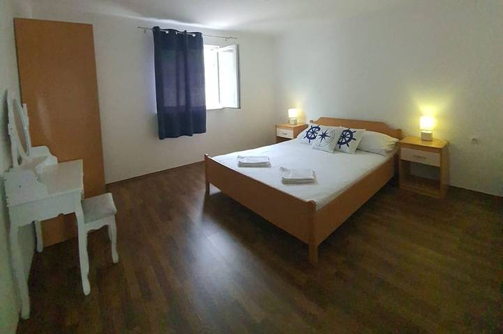 Ganze Wohnung, 2-Zimmer-Ferienwohnung am Strand Bucht Pjestata, Peljesac in Dubrovnik-Neretva