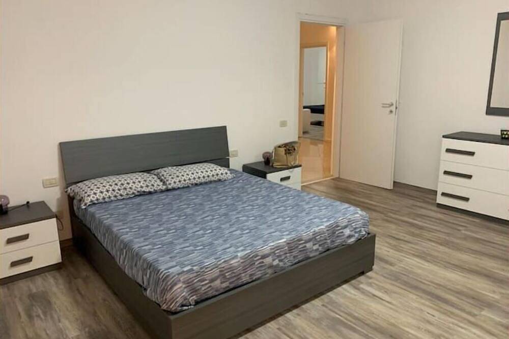 Entire apartment, At the Capitello della riviera Cin It027023C29Padjz4Y in Mira, Venice Province