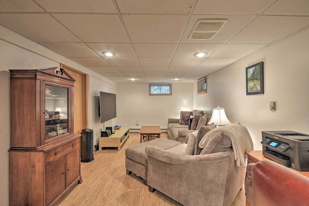 Family-Friendly Woodbury Home with Yard + Deck! in Litchfield County