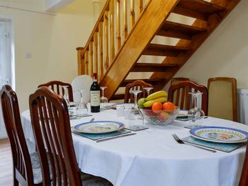 Holiday Rental for 8 People in Bodfari, Denbighshire, Photo 3