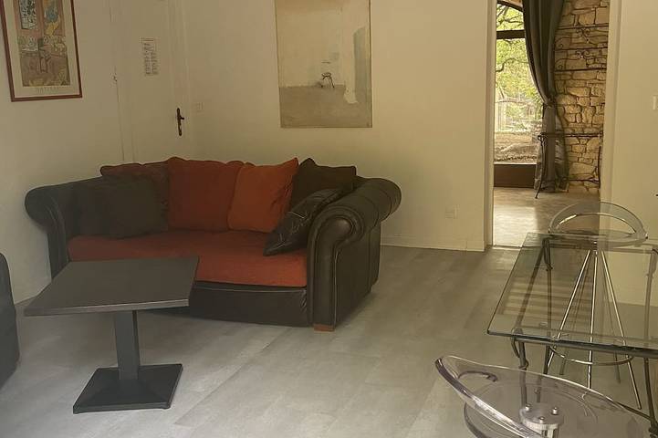 Gîte pour 5 personnes, avec piscine et jardin à Saint-Martin-de-Castillon - 2